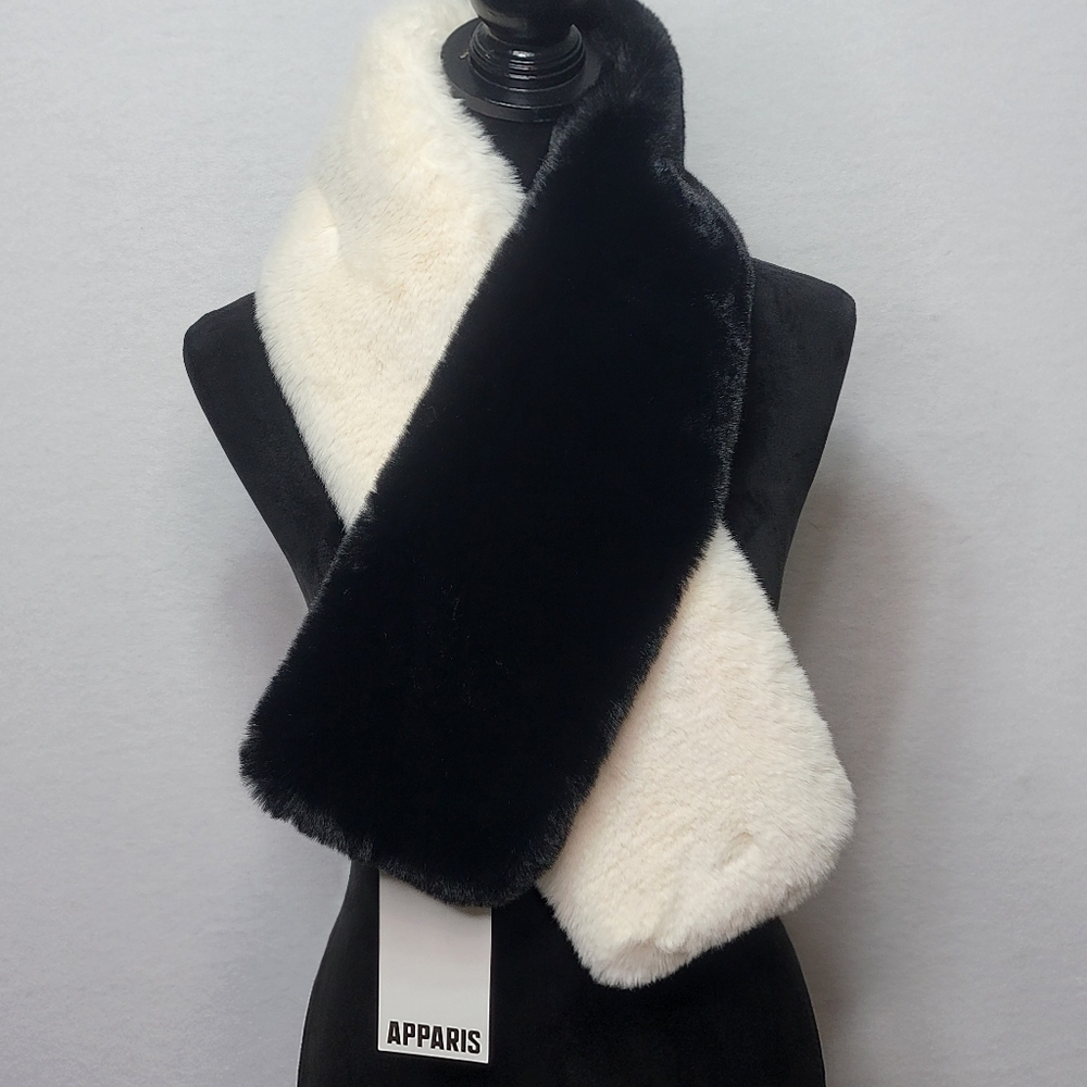 Apparis Monochrome Faux‎ Fur Wrap. #872